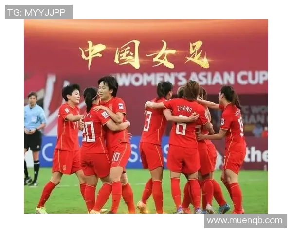 给中国女足送足球球星的背后故事：他们为何选择为女足加油助力